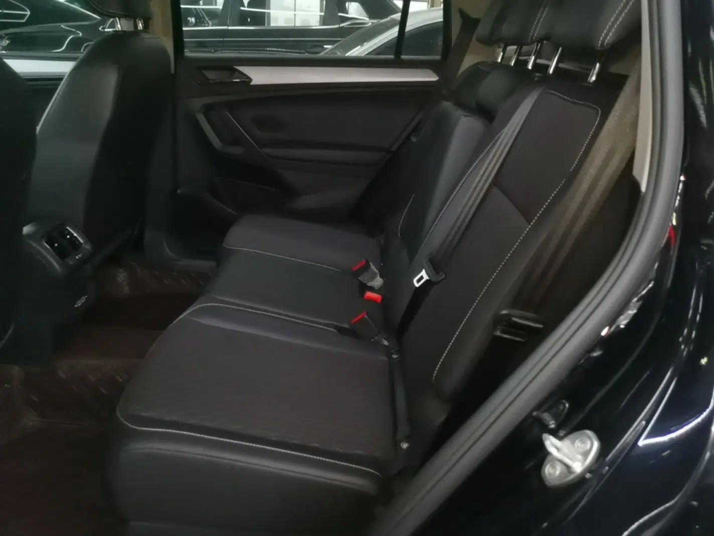 Volkswagen Tiguan L 2020 330TSI Automatic Two-Wheel Drive Luxury Edition China VI Standard — миниатюра 20