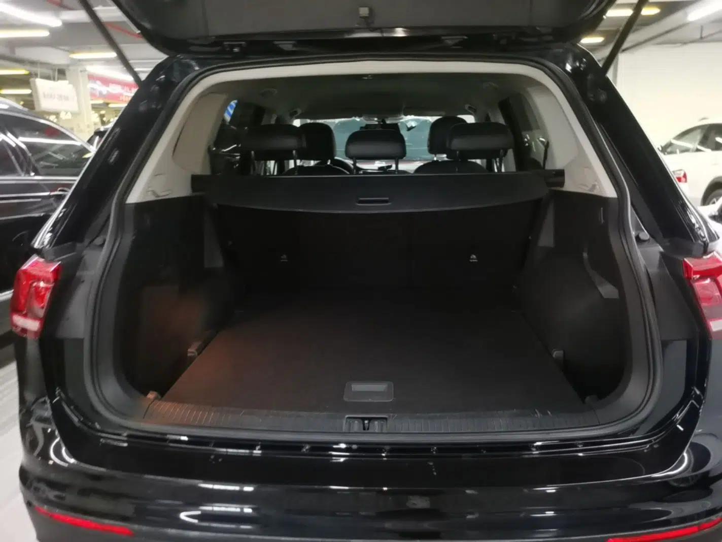 Volkswagen Tiguan L 2020 330TSI Automatic Two-Wheel Drive Luxury Edition China VI Standard — миниатюра 22