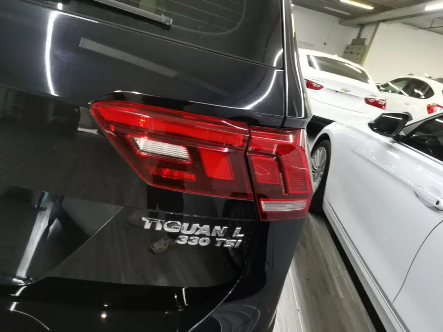 Volkswagen Tiguan L 2020 330TSI Automatic Two-Wheel Drive Luxury Edition China VI Standard — миниатюра 9