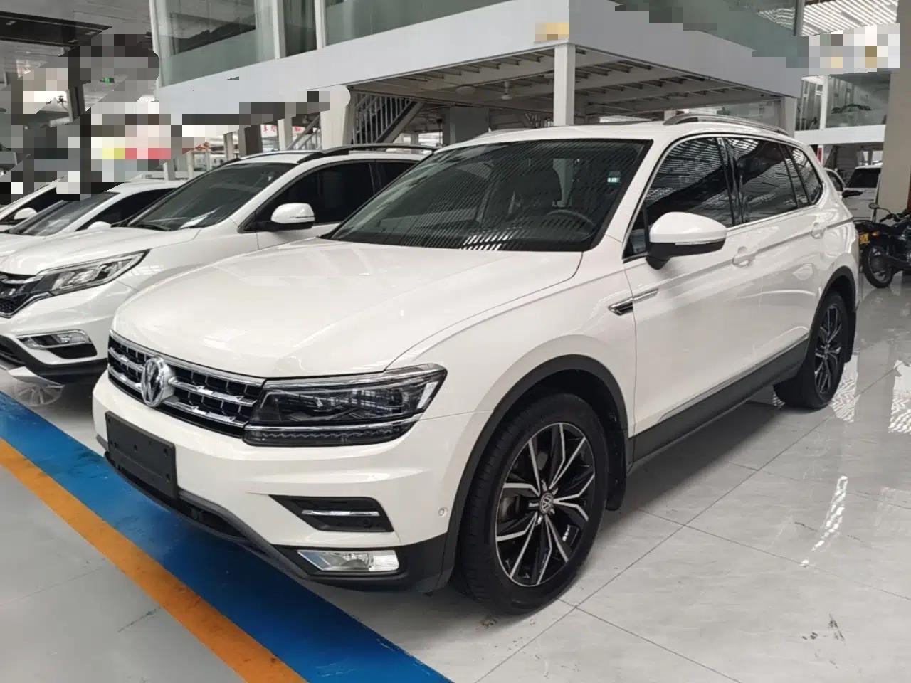 Volkswagen Tiguan L 2017 330TSI Automatic Two-Wheel Drive Flagship Edition — миниатюра 1