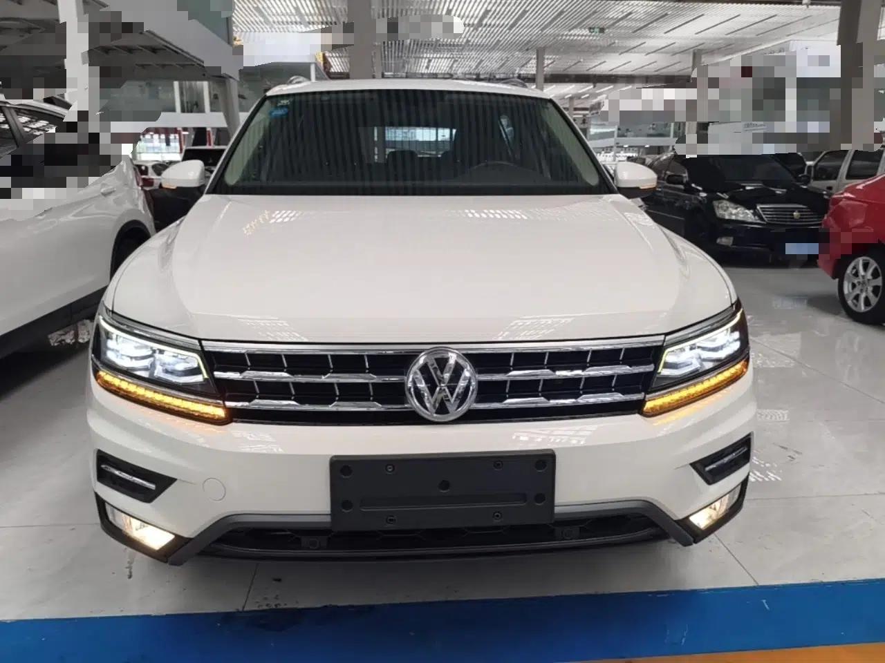 Volkswagen Tiguan L 2017 330TSI Automatic Two-Wheel Drive Flagship Edition — миниатюра 2
