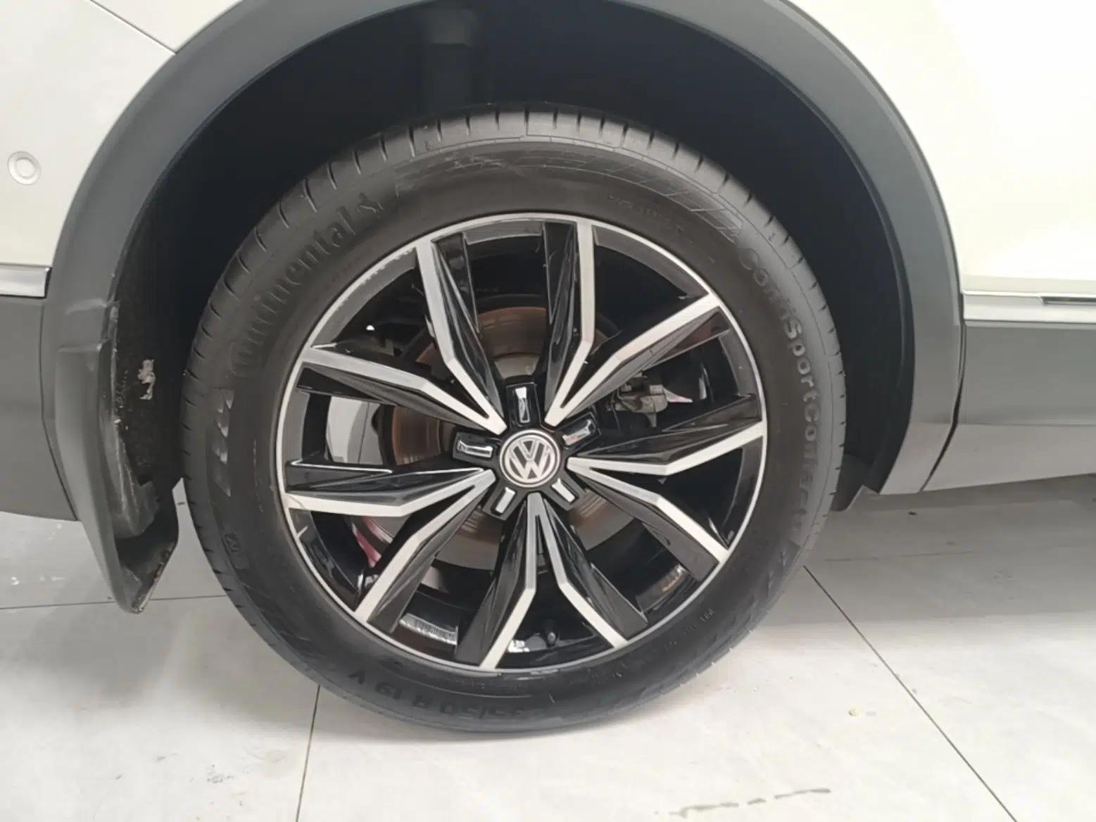 Volkswagen Tiguan L 2017 330TSI Automatic Two-Wheel Drive Flagship Edition — миниатюра 11