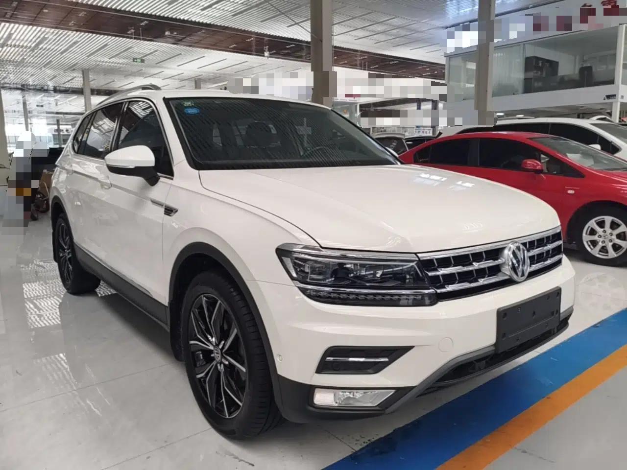 Volkswagen Tiguan L 2017 330TSI Automatic Two-Wheel Drive Flagship Edition — миниатюра 3
