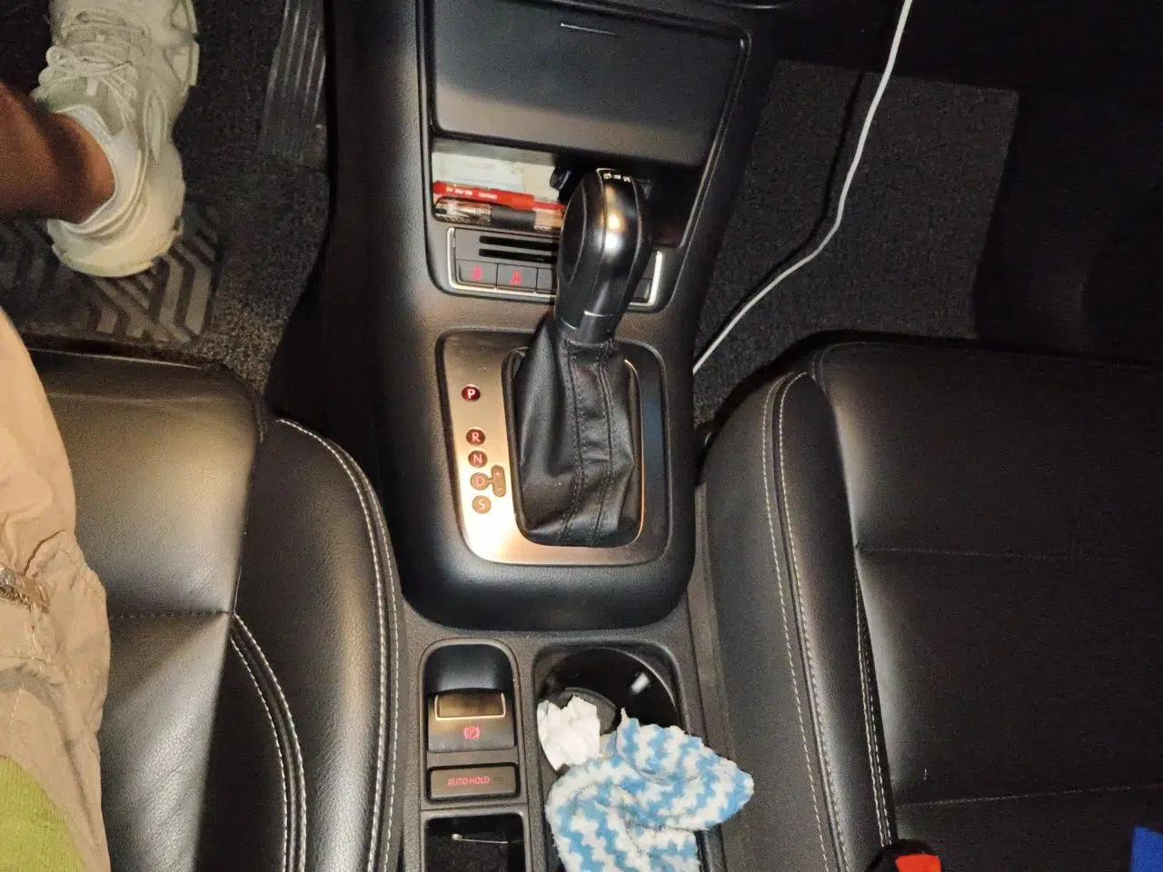 Volkswagen Tiguan 2016 280TSI Automatic Two-Wheel Drive Silk Road Comfort Edition — миниатюра 14