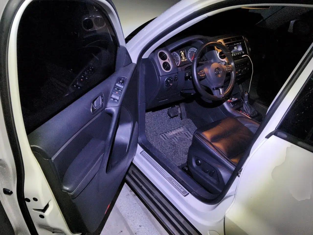 Volkswagen Tiguan 2016 280TSI Automatic Two-Wheel Drive Silk Road Comfort Edition — миниатюра 16