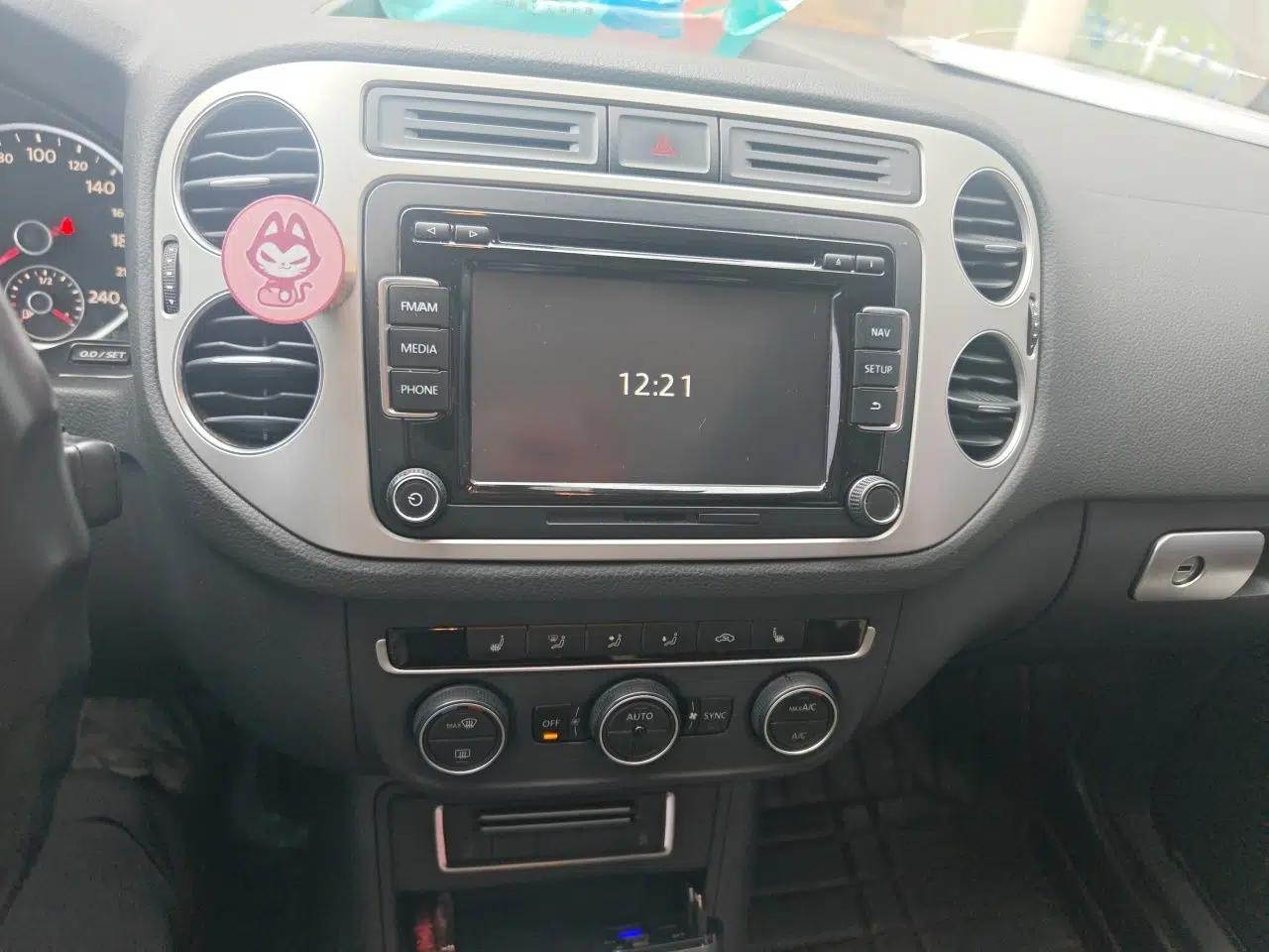 Volkswagen Tiguan 2015 1.8TSI Automatic Two-Wheel Drive Luxury Model — миниатюра 13