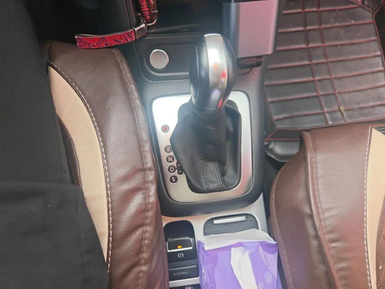 Volkswagen Tiguan 2015 1.8TSI Automatic Two-Wheel Drive Luxury Model — миниатюра 14