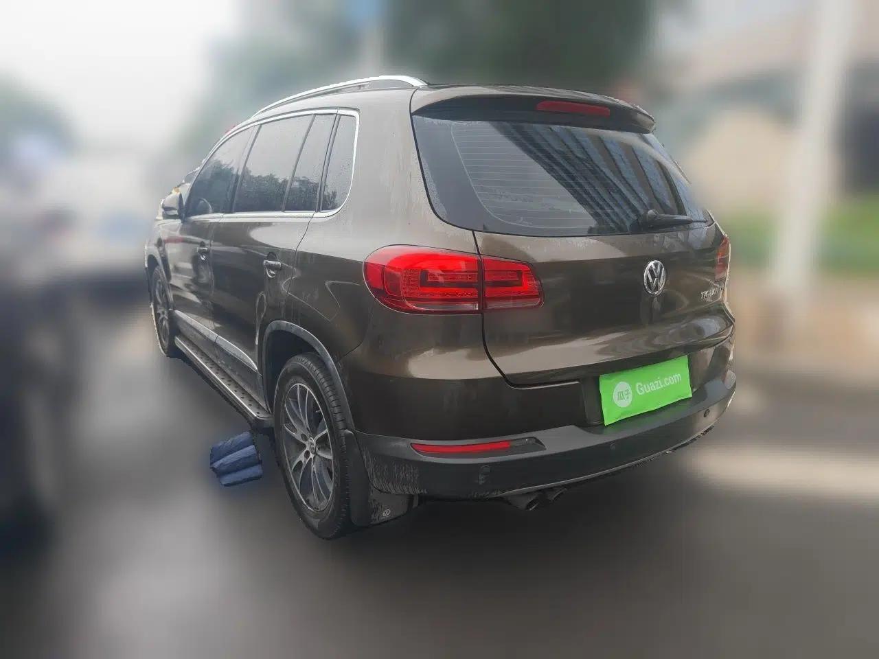 Volkswagen Tiguan 2015 1.8TSI Automatic Two-Wheel Drive Luxury Model — миниатюра 4