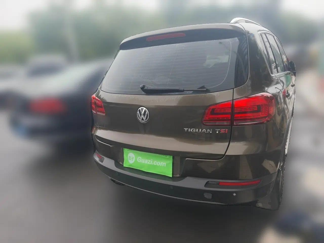 Volkswagen Tiguan 2015 1.8TSI Automatic Two-Wheel Drive Luxury Model — миниатюра 5