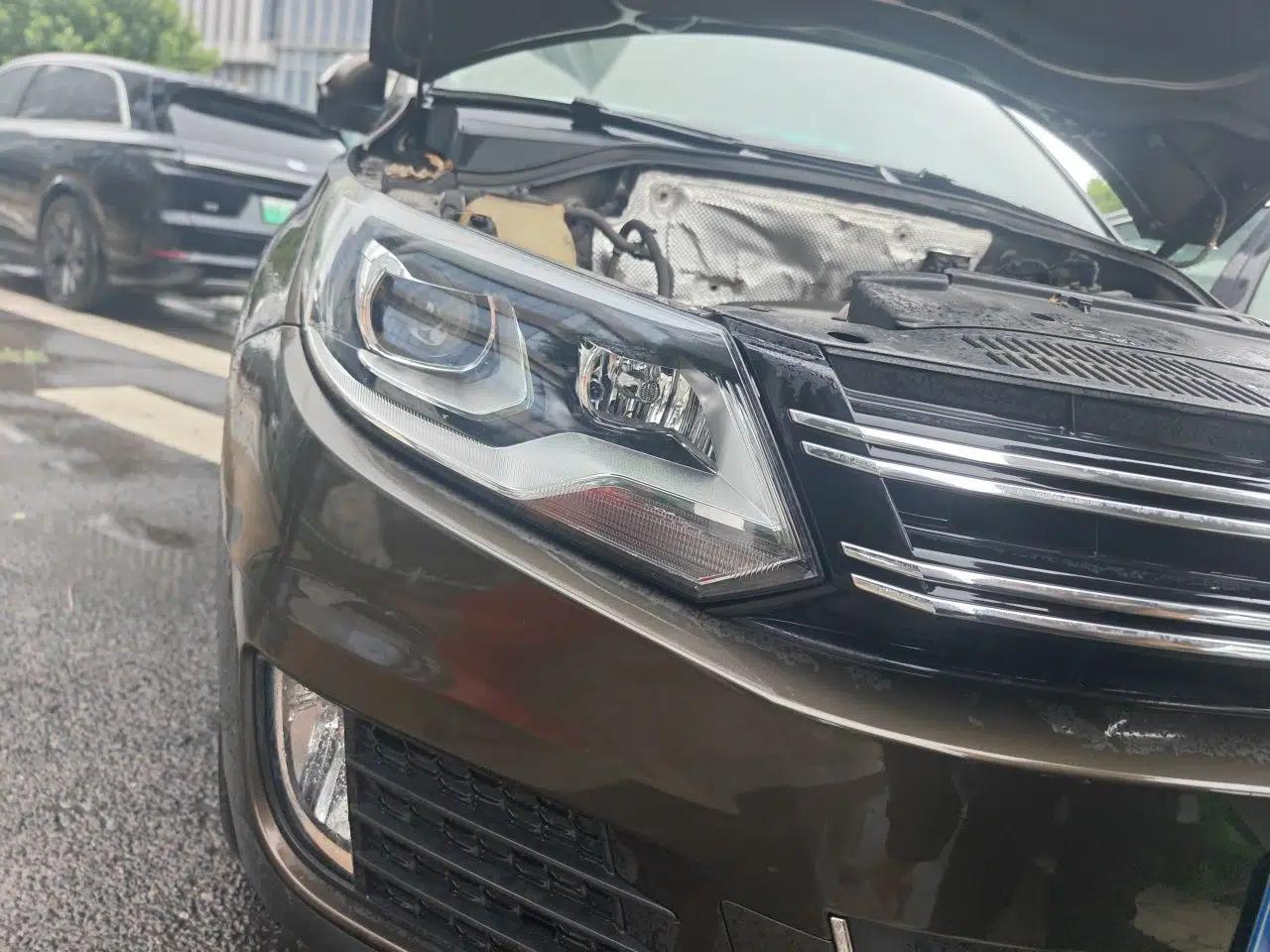 Volkswagen Tiguan 2015 1.8TSI Automatic Two-Wheel Drive Luxury Model — миниатюра 7