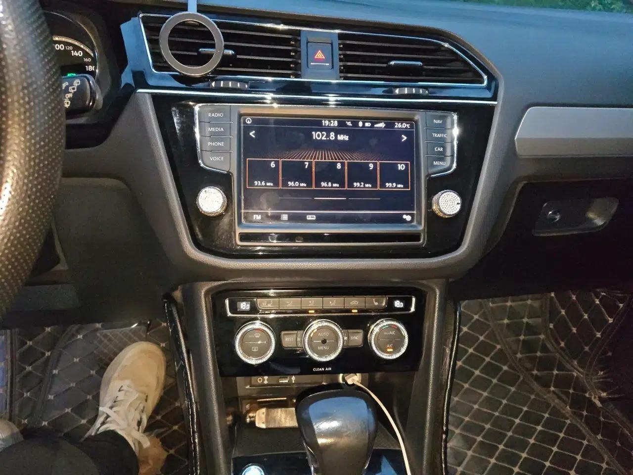 Volkswagen Tiguan L 2017 330TSI Automatic Two-Wheel Drive Flagship Edition — миниатюра 13