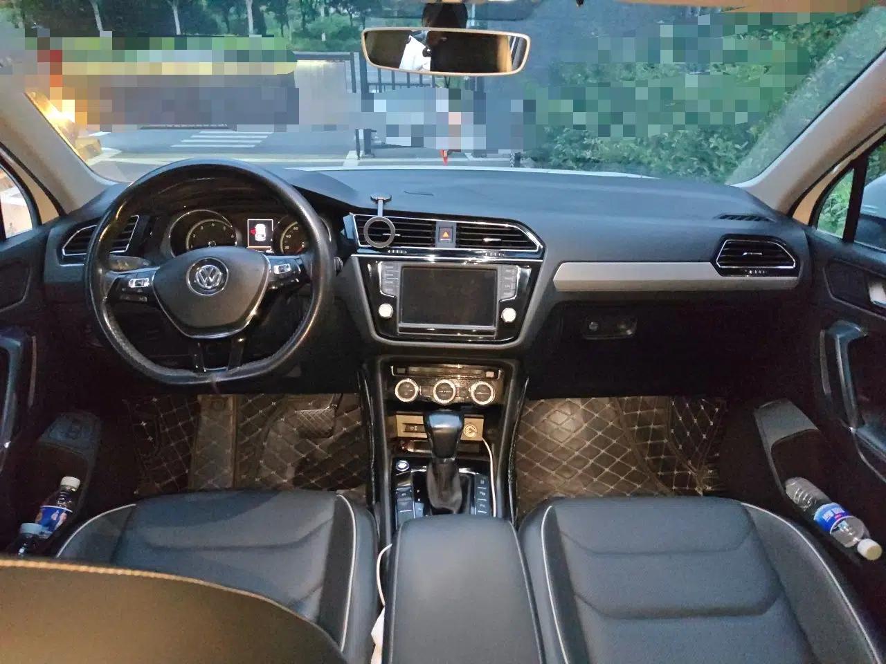Volkswagen Tiguan L 2017 330TSI Automatic Two-Wheel Drive Flagship Edition — миниатюра 9
