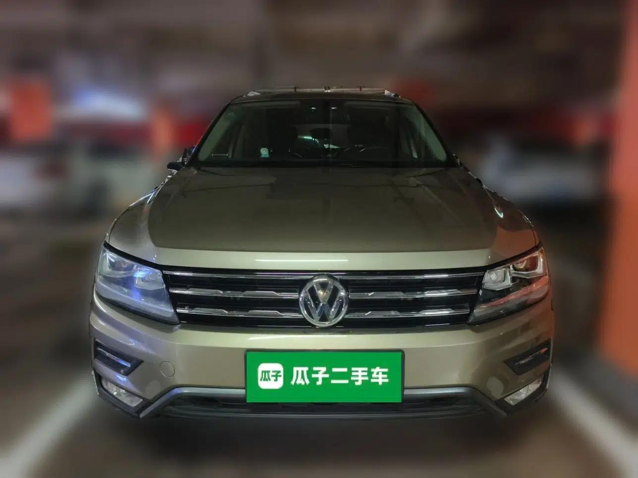Volkswagen Tiguan L 2017 330TSI Automatic Two-Wheel Drive Luxury Edition — миниатюра 2
