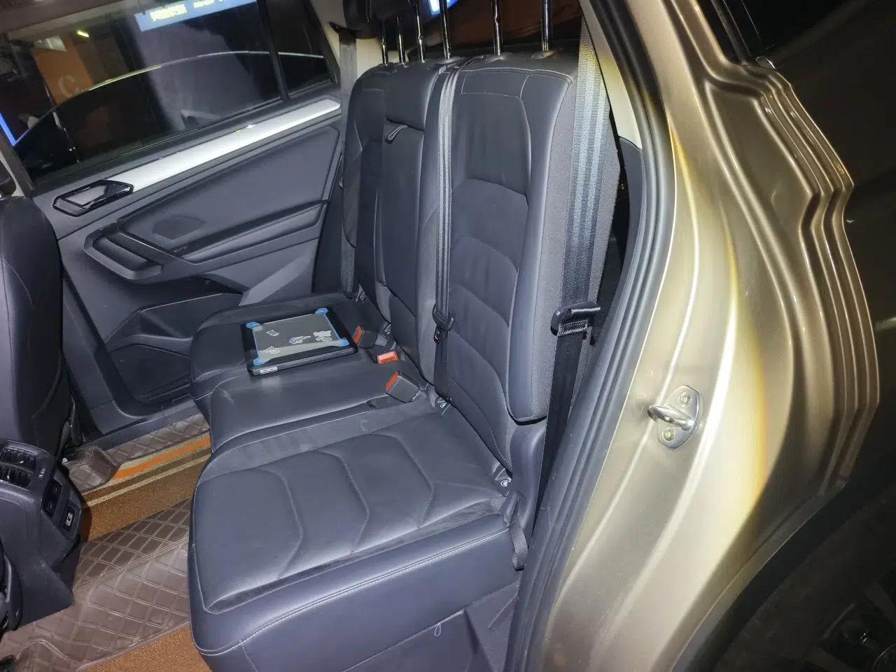 Volkswagen Tiguan L 2017 330TSI Automatic Two-Wheel Drive Luxury Edition — миниатюра 17