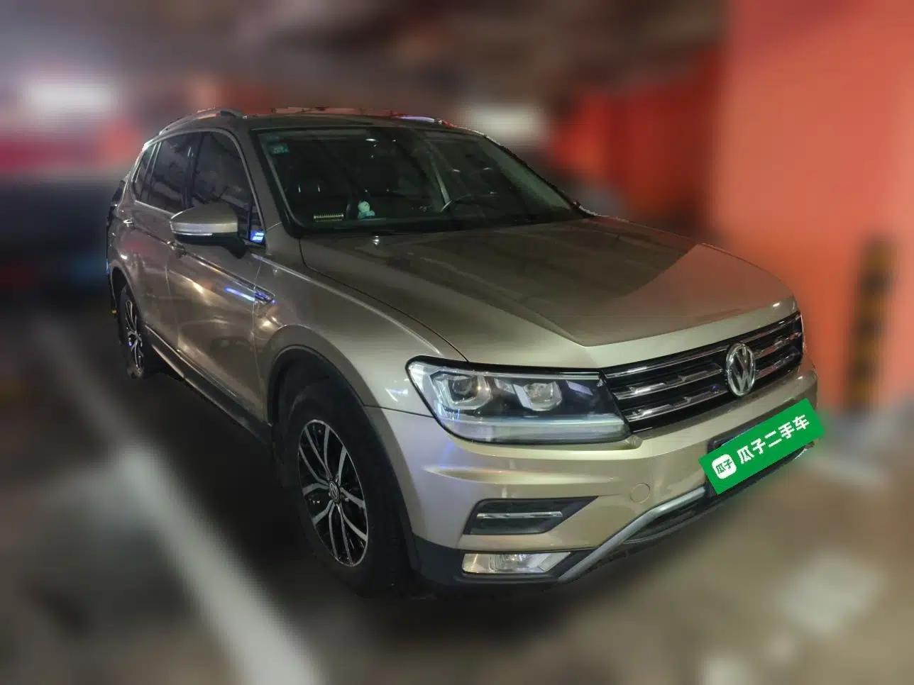 Volkswagen Tiguan L 2017 330TSI Automatic Two-Wheel Drive Luxury Edition — миниатюра 3