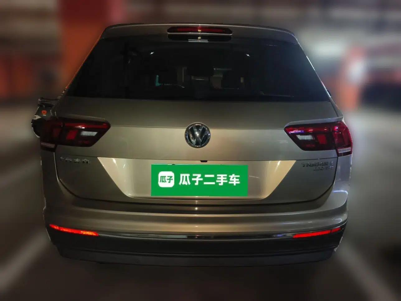 Volkswagen Tiguan L 2017 330TSI Automatic Two-Wheel Drive Luxury Edition — миниатюра 5