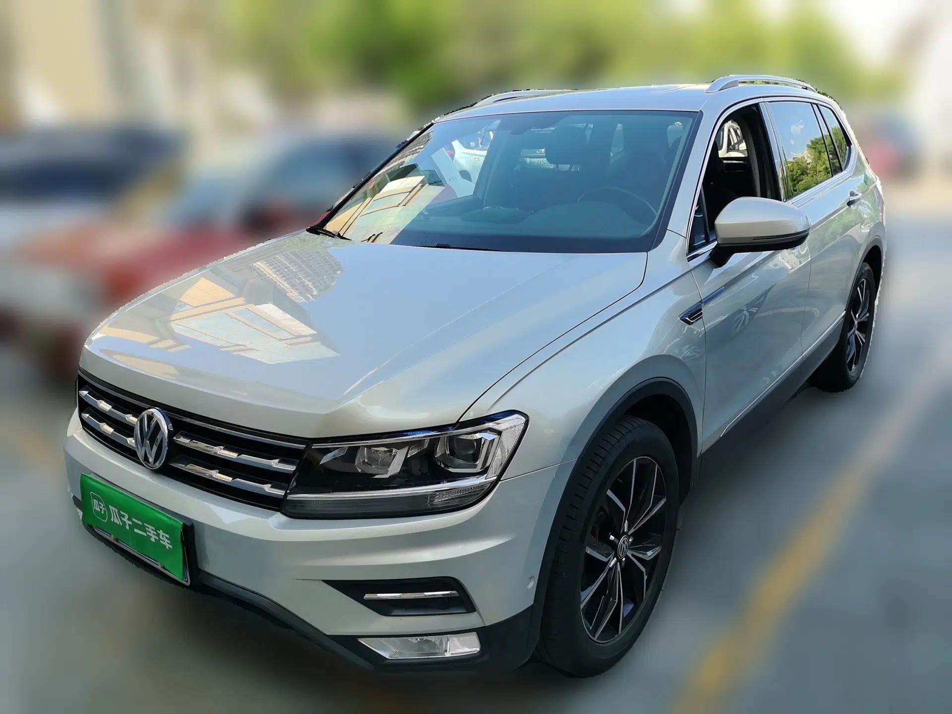Volkswagen Tiguan L 2019 Revised 330TSI Automatic Two-Wheel Drive Smart & Luxury Edition China VI Standard — миниатюра 1