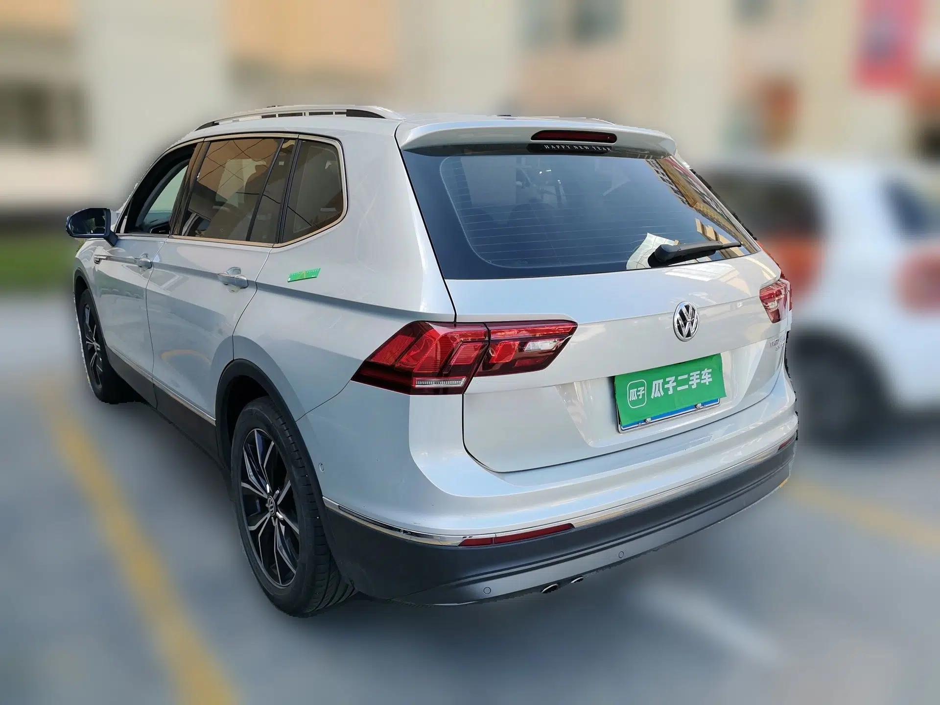 Volkswagen Tiguan L 2019 Revised 330TSI Automatic Two-Wheel Drive Smart & Luxury Edition China VI Standard — миниатюра 4