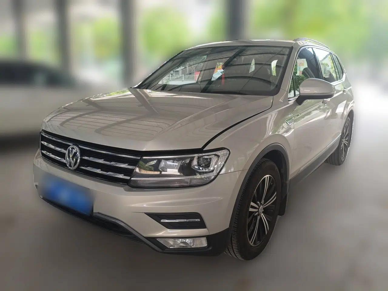 Volkswagen Tiguan L 2019 330TSI Automatic Two-Wheel Drive Panoramic Comfort Edition China VI Standard — миниатюра 1
