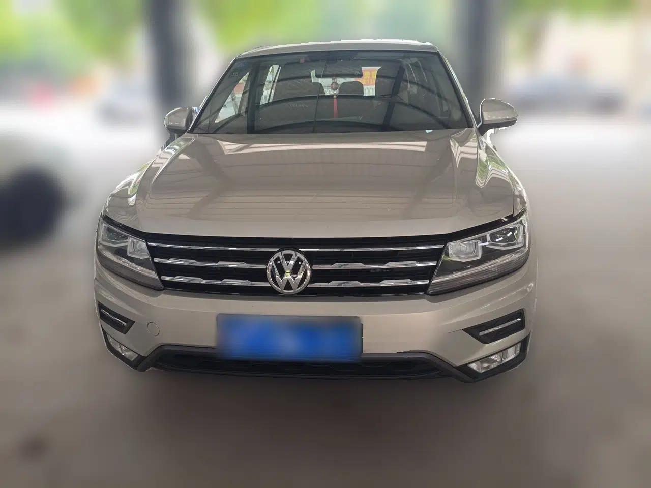 Volkswagen Tiguan L 2019 330TSI Automatic Two-Wheel Drive Panoramic Comfort Edition China VI Standard — миниатюра 2