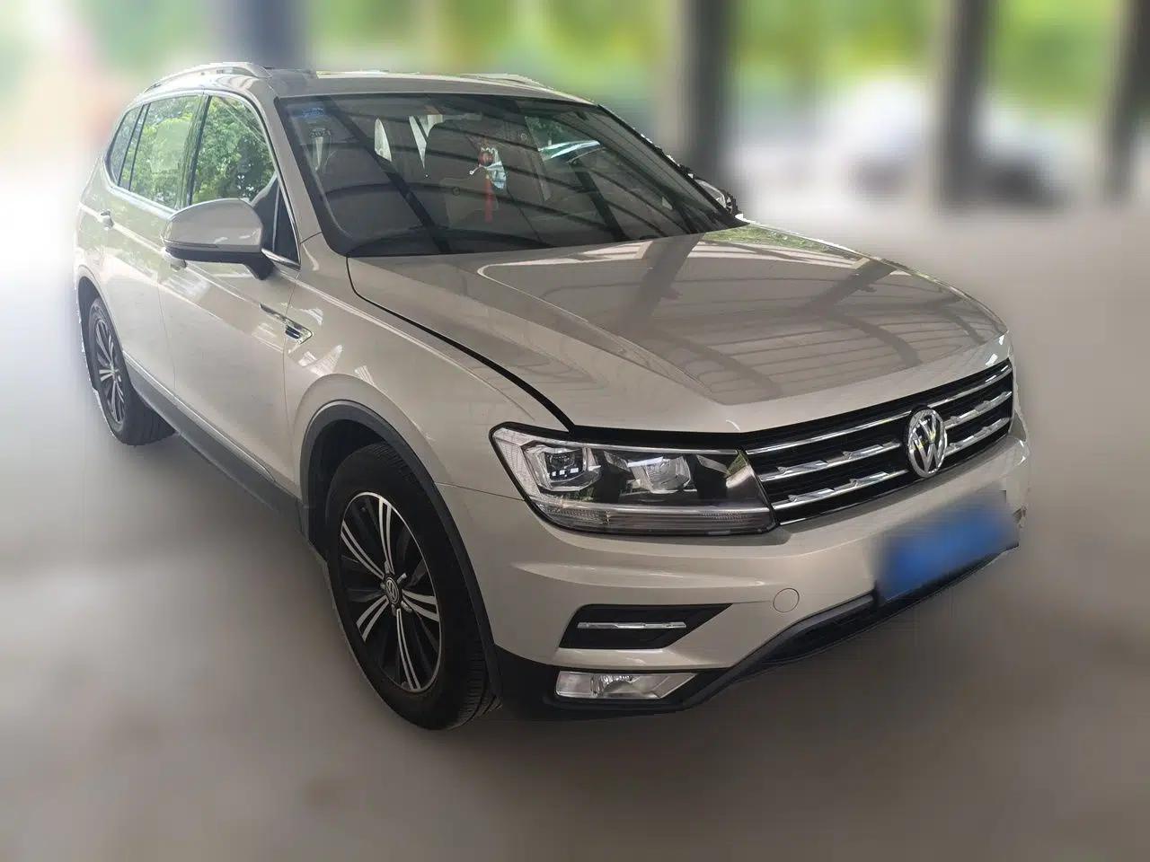 Volkswagen Tiguan L 2019 330TSI Automatic Two-Wheel Drive Panoramic Comfort Edition China VI Standard — миниатюра 3