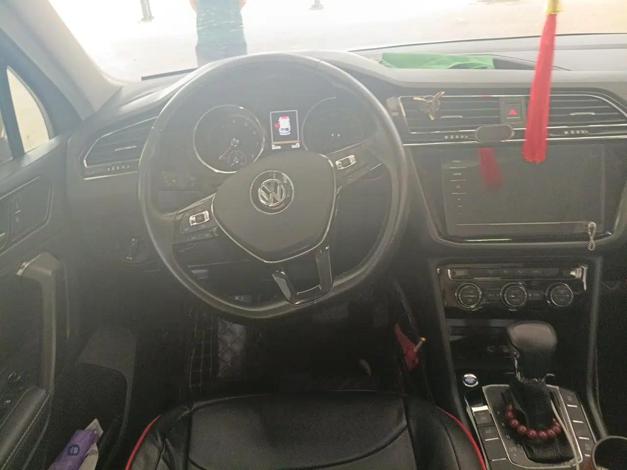 Volkswagen Tiguan L 2019 330TSI Automatic Two-Wheel Drive Panoramic Comfort Edition China VI Standard — миниатюра 10