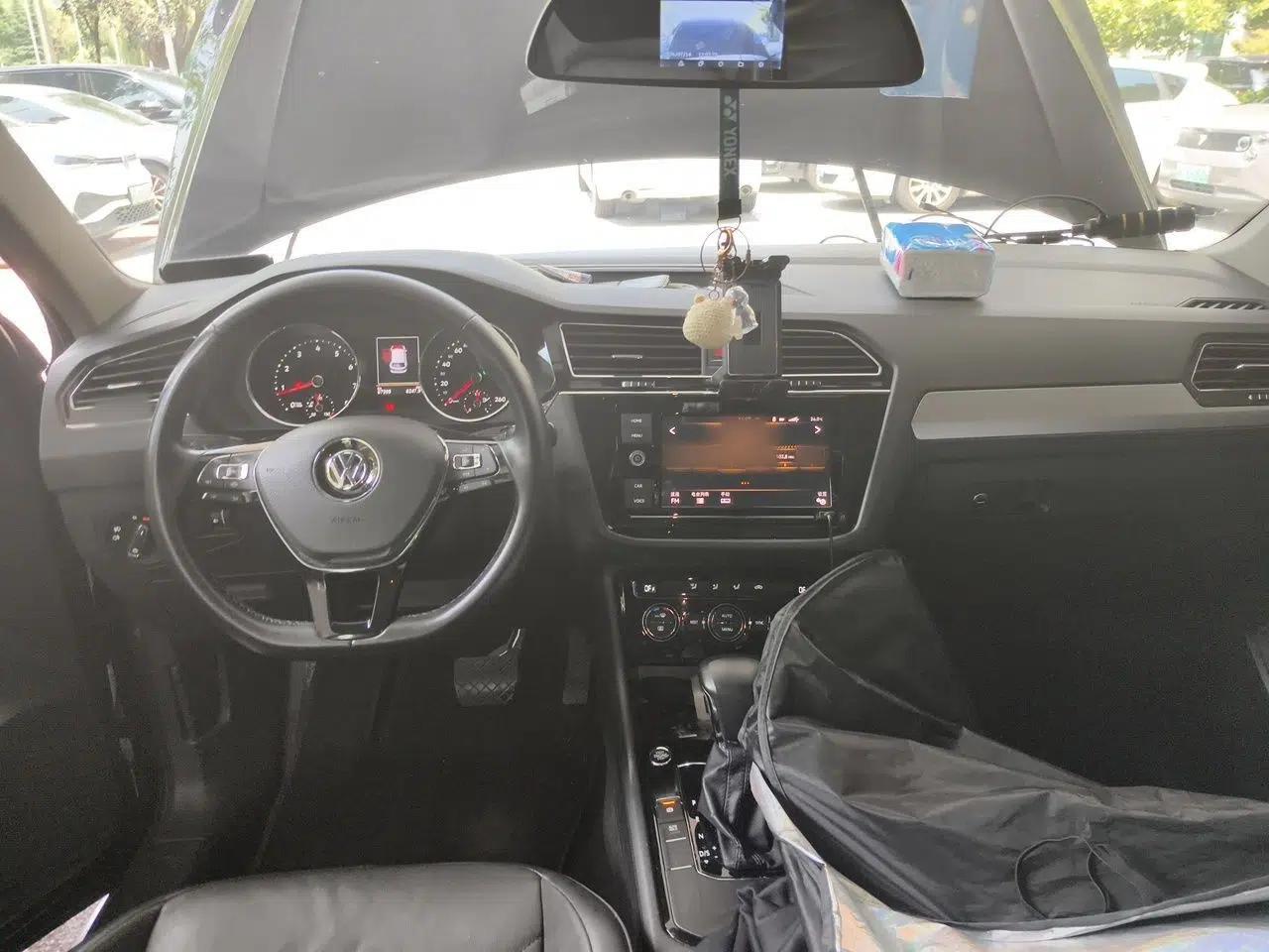 Volkswagen Tiguan L 2019 330TSI Automatic Two-Wheel Drive Panoramic Comfort Edition China VI Standard — миниатюра 9