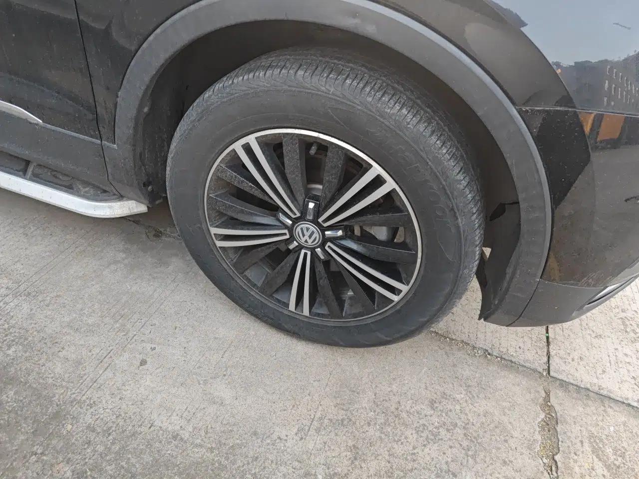 Volkswagen Tiguan L 2019 330TSI Automatic Two-Wheel Drive Panoramic Comfort Edition China VI Standard — миниатюра 8