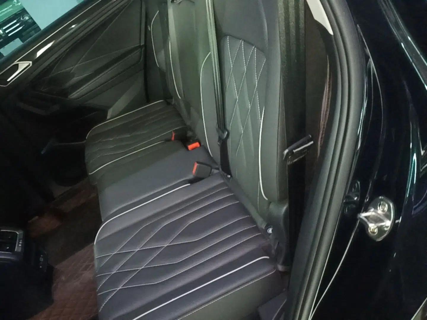 Volkswagen Tiguan L 2022 330TSI Automatic Two-Wheel Drive Smart Edition — миниатюра 20