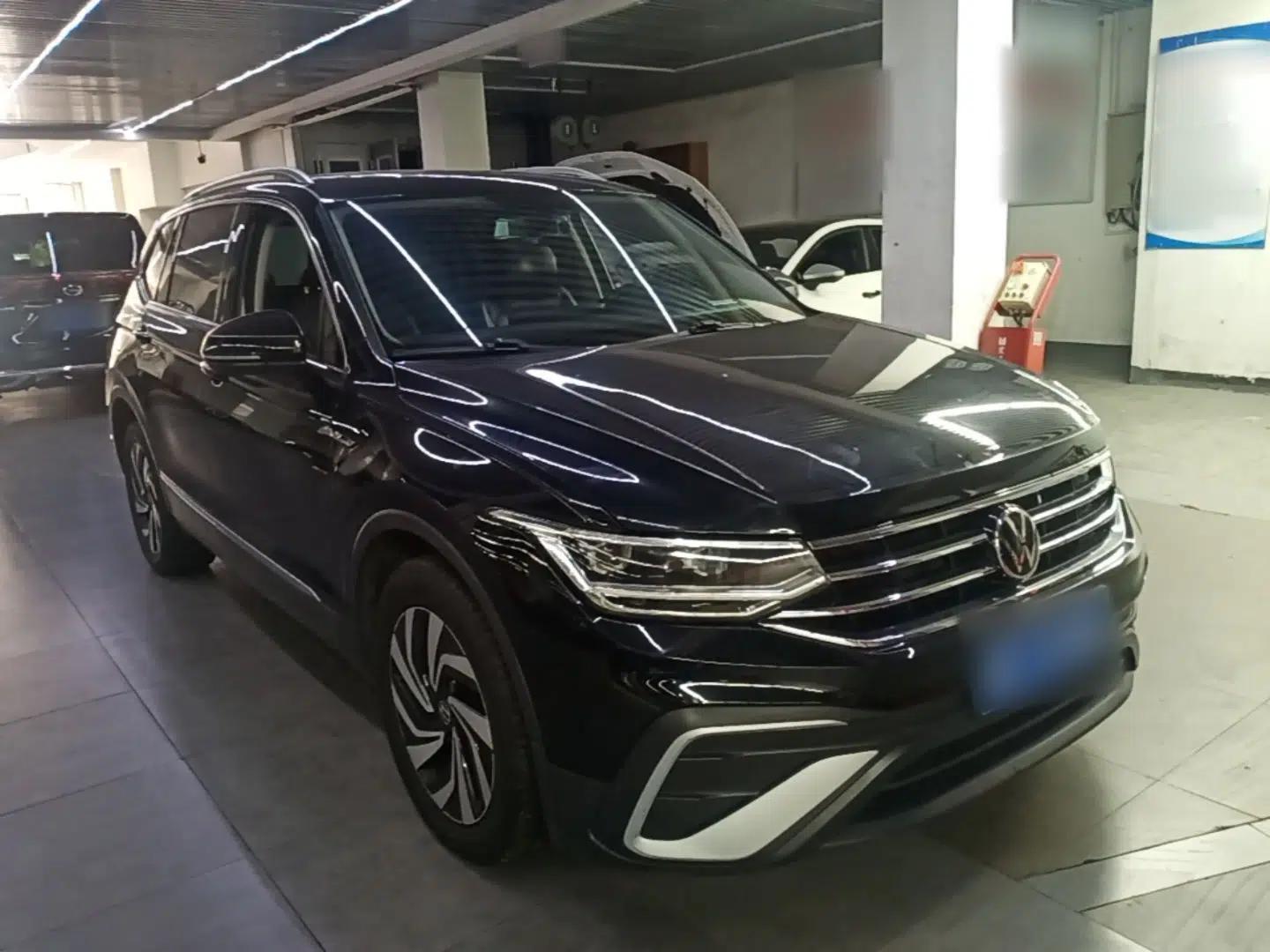 Volkswagen Tiguan L 2022 330TSI Automatic Two-Wheel Drive Smart Edition — миниатюра 3