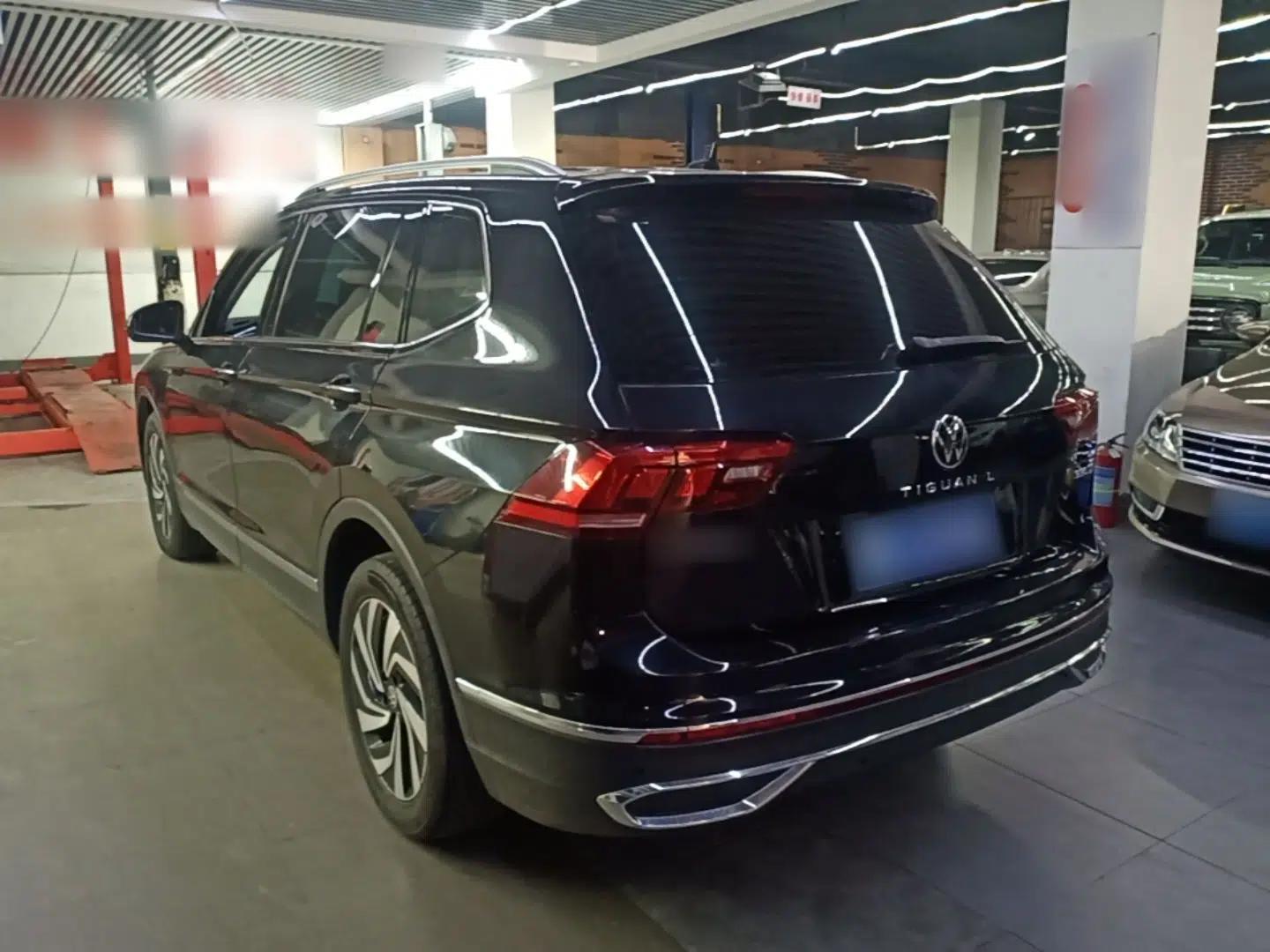 Volkswagen Tiguan L 2022 330TSI Automatic Two-Wheel Drive Smart Edition — миниатюра 4