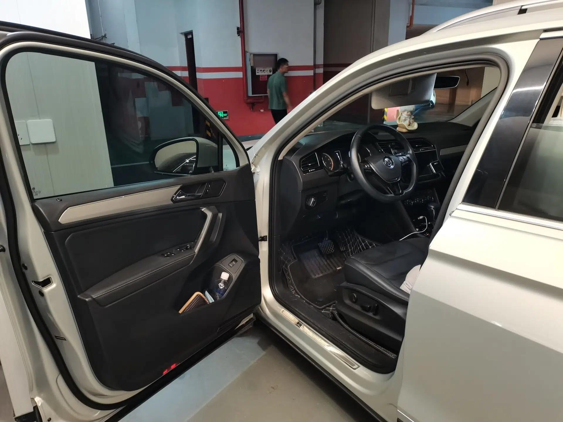 Volkswagen Tiguan L 2019 330TSI Automatic Two-Wheel Drive Smart Luxury Version China VI Standard — миниатюра 16