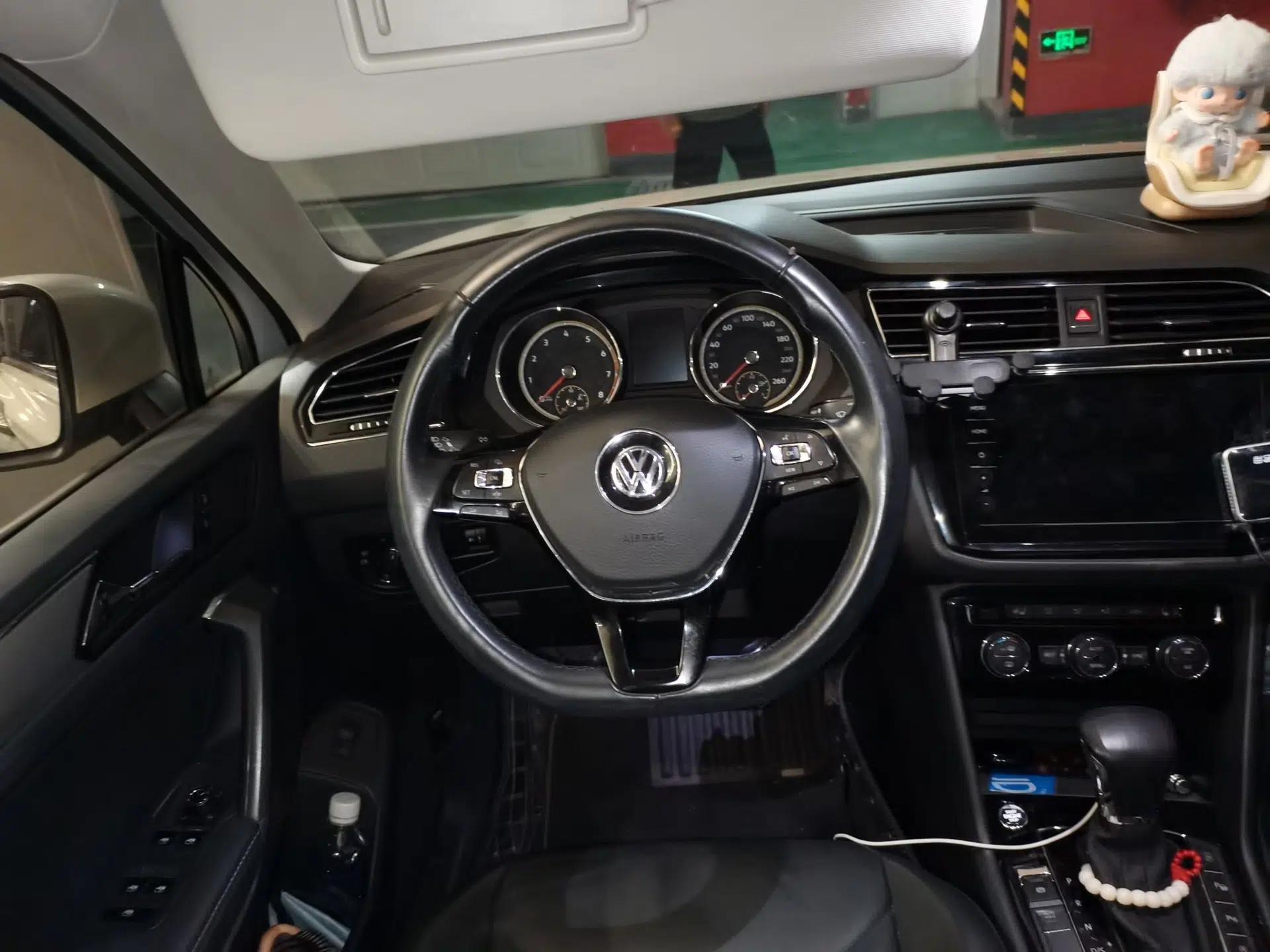 Volkswagen Tiguan L 2019 330TSI Automatic Two-Wheel Drive Smart Luxury Version China VI Standard — миниатюра 10