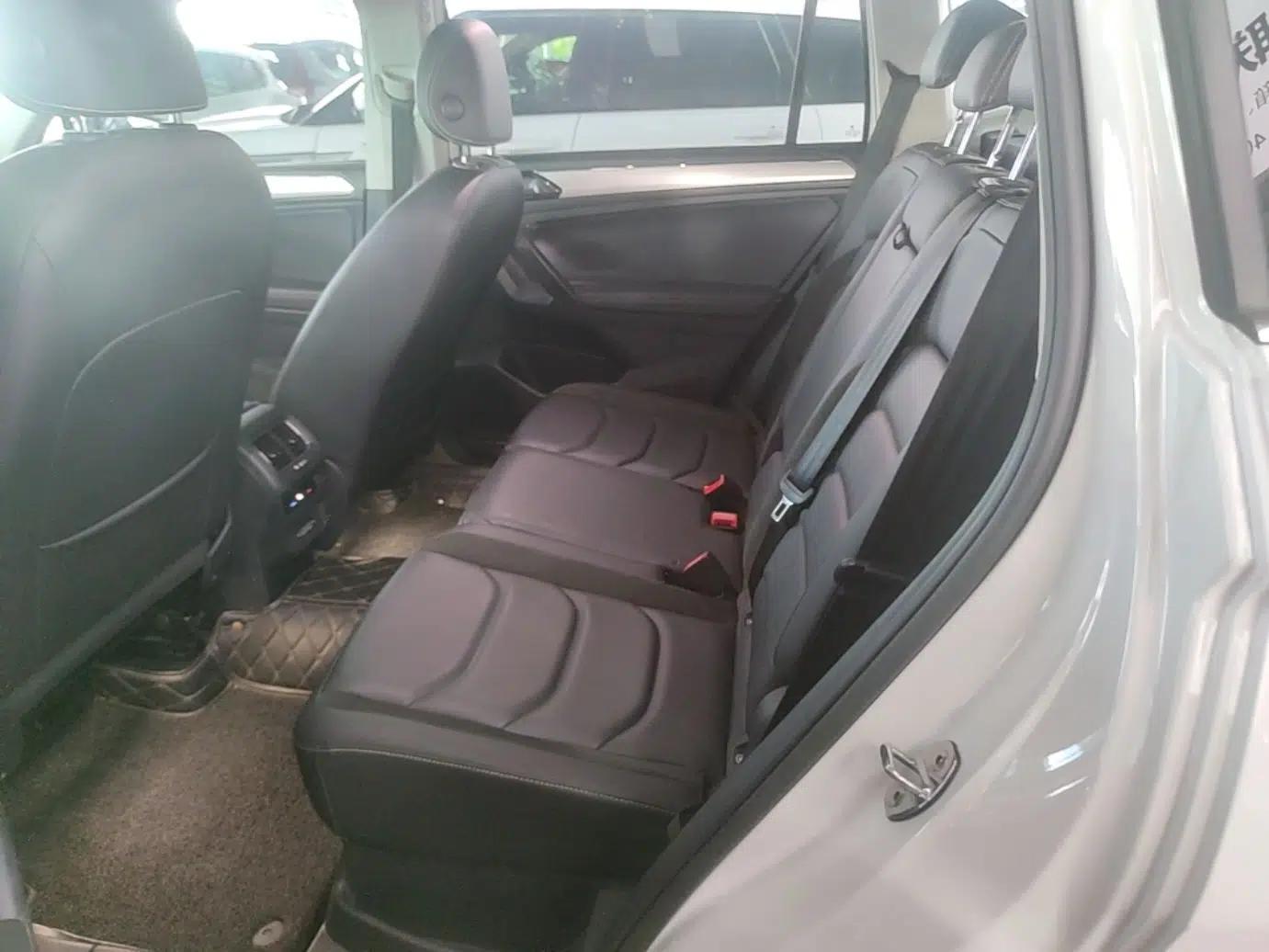 Volkswagen Tiguan L 2019 330TSI Automatic Two-Wheel Drive Smart Luxury Version China VI Standard — миниатюра 25
