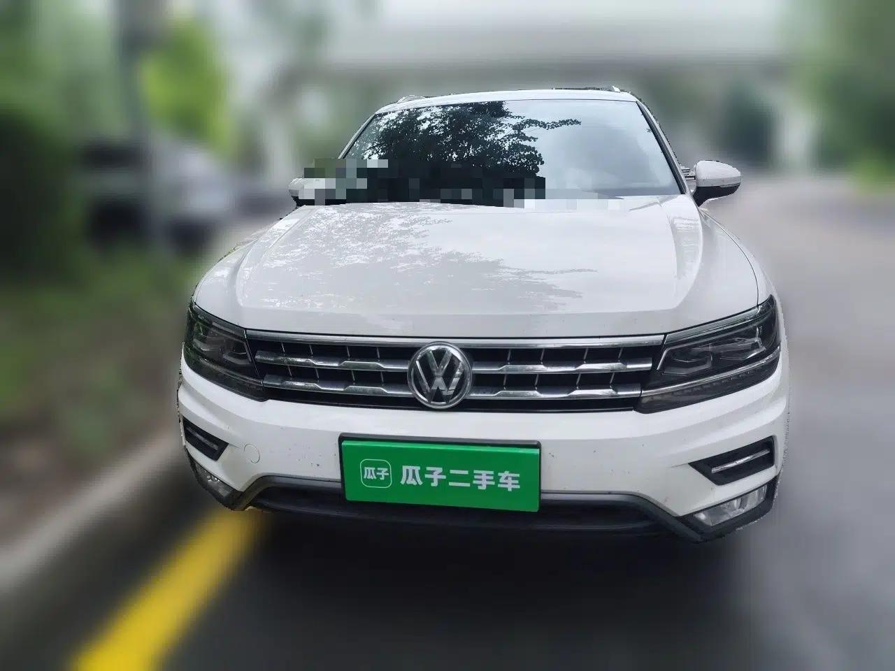 Volkswagen Tiguan L 2017 380TSI Automatic All-Wheel-Drive Luxury Edition — миниатюра 2