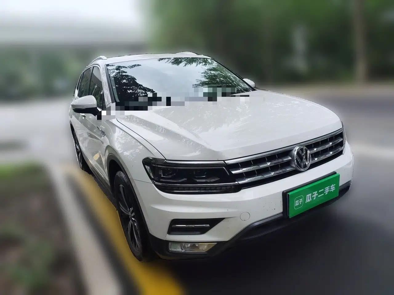 Volkswagen Tiguan L 2017 380TSI Automatic All-Wheel-Drive Luxury Edition — миниатюра 3