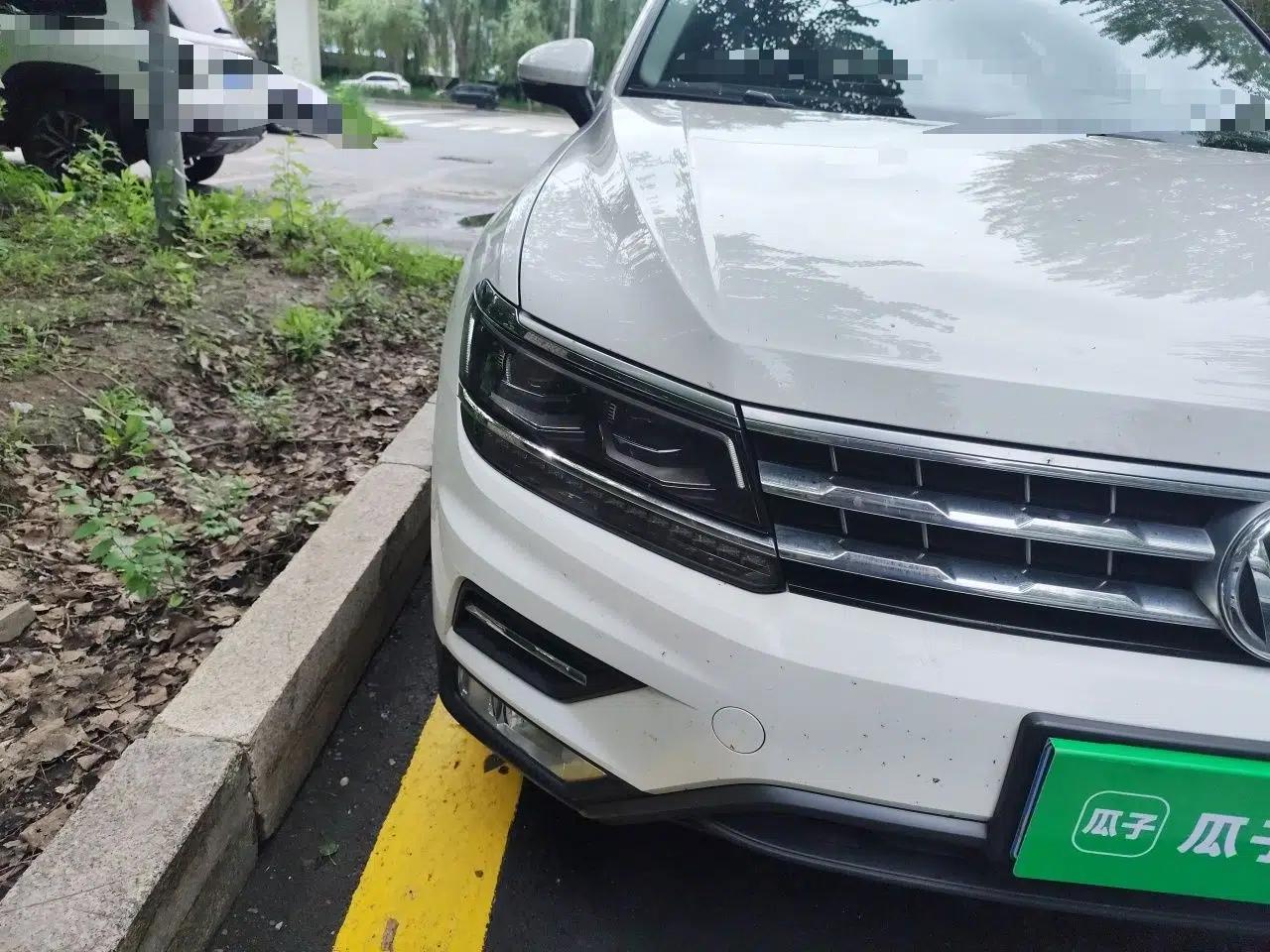 Volkswagen Tiguan L 2017 380TSI Automatic All-Wheel-Drive Luxury Edition — миниатюра 7