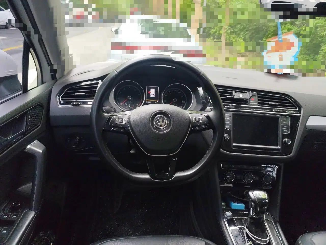 Volkswagen Tiguan L 2017 380TSI Automatic All-Wheel-Drive Luxury Edition — миниатюра 10