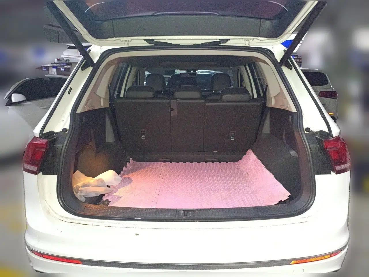 Volkswagen Tiguan L 2021 330TSI Automatic Two-Wheel Drive R-Line Enhanced Edition — миниатюра 19