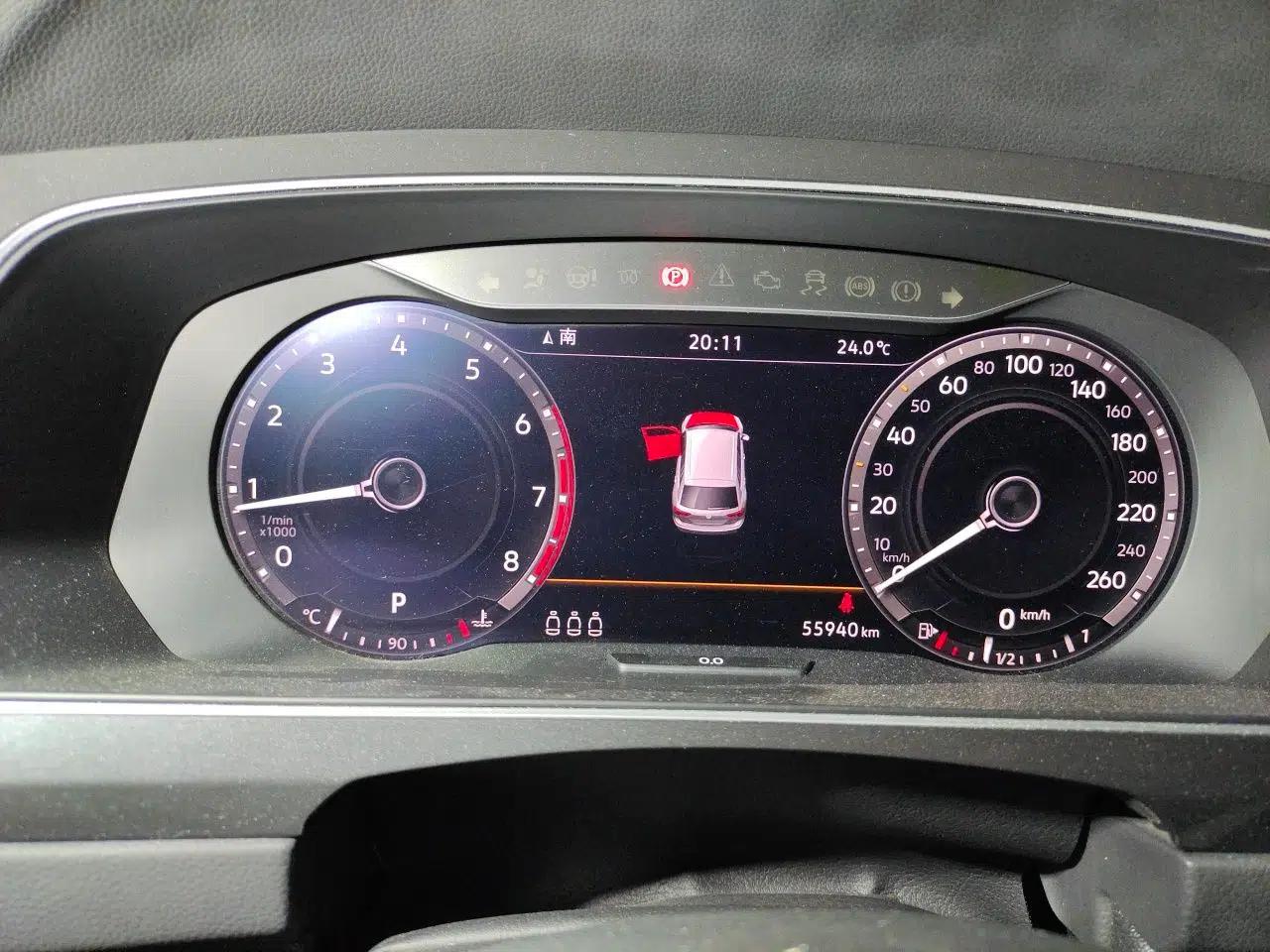 Volkswagen Tiguan 2018 330TSI All-Wheel-Drive Innovation Model — миниатюра 11