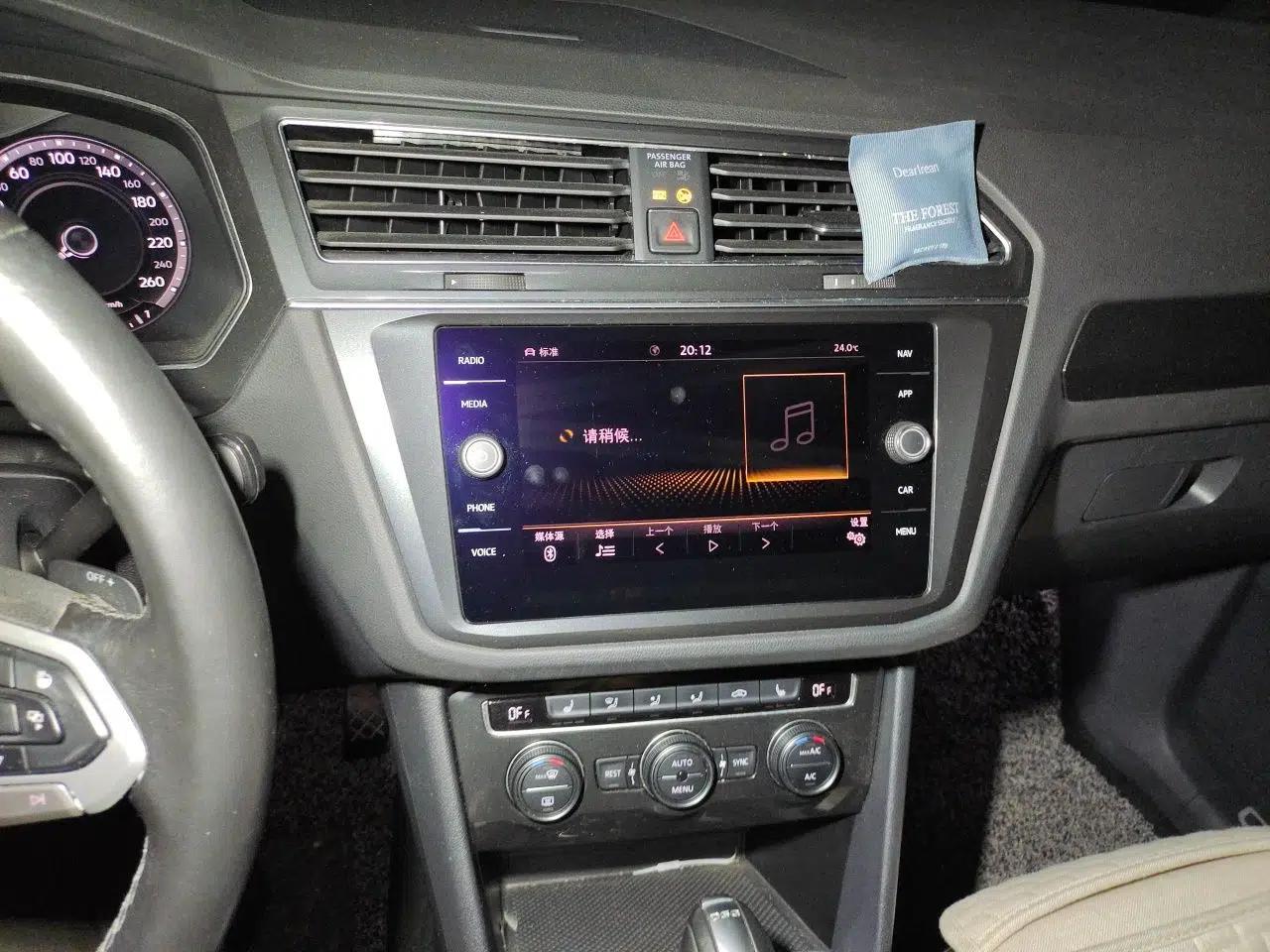 Volkswagen Tiguan 2018 330TSI All-Wheel-Drive Innovation Model — миниатюра 13
