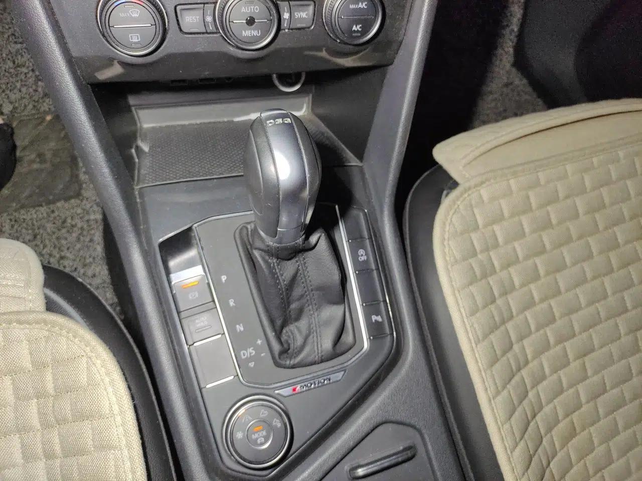 Volkswagen Tiguan 2018 330TSI All-Wheel-Drive Innovation Model — миниатюра 14