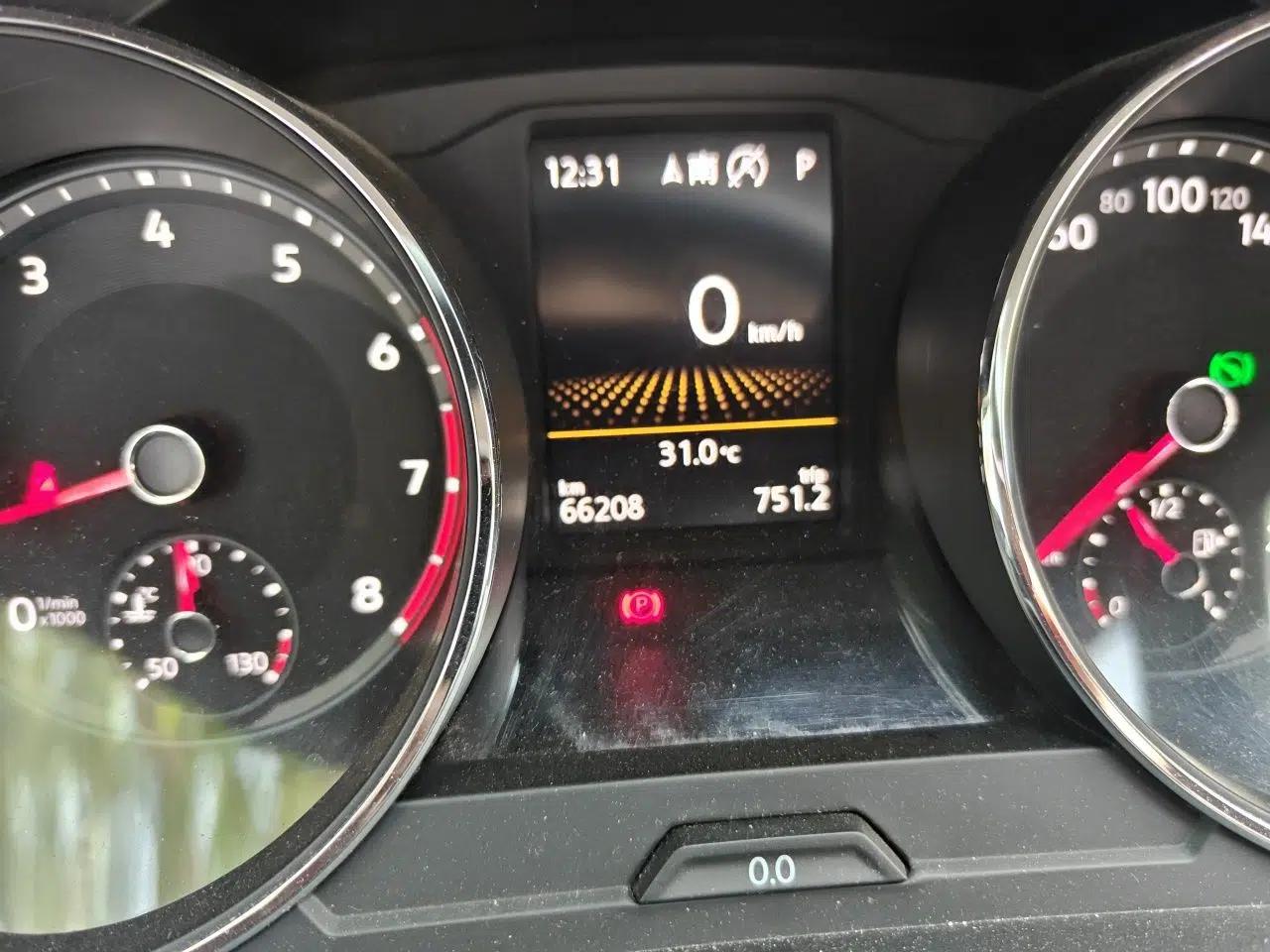 Volkswagen Tiguan L 2019 330TSI Automatic Two-Wheel Drive Panoramic Comfort Edition China VI Standard — миниатюра 12