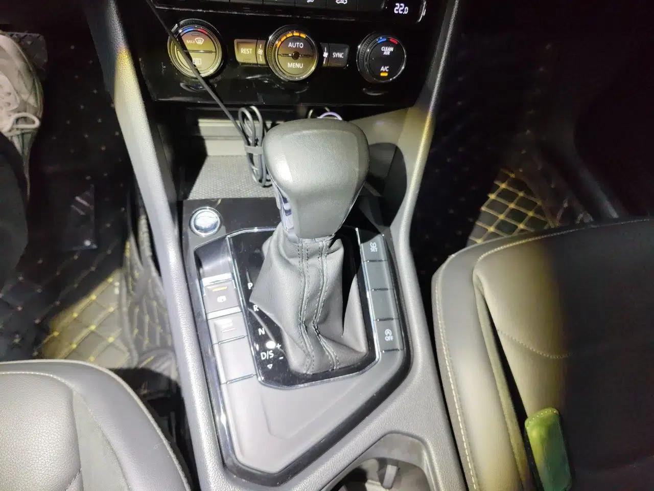 Volkswagen Tiguan L 2021 330TSI Automatic Two-Wheel Drive Smart Edition — миниатюра 18