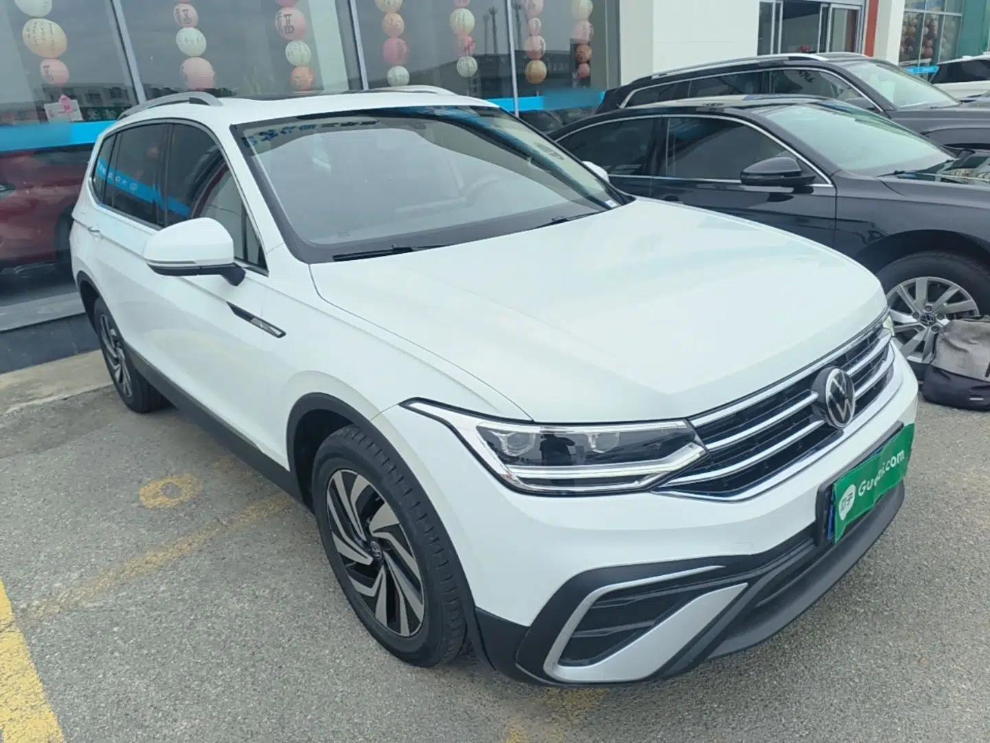 Volkswagen Tiguan L 2024 300TSI Automatic Two-Wheel Drive Smart Edition — миниатюра 3