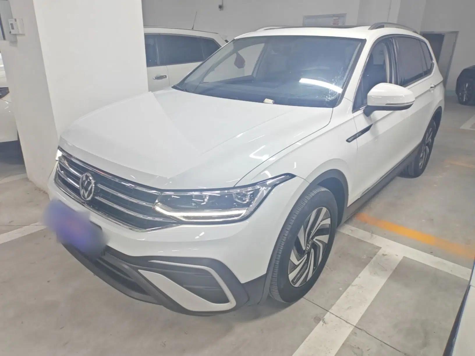Volkswagen Tiguan L 2023 300TSI Automatic Two-Wheel Drive Smart Edition — миниатюра 1