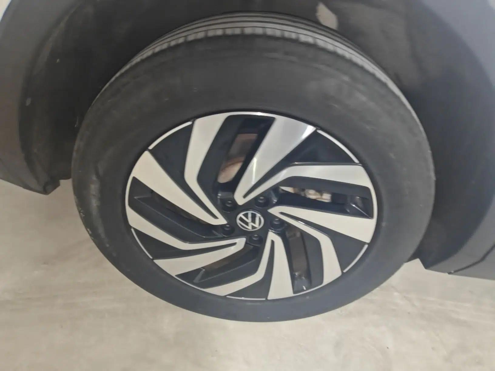 Volkswagen Tiguan L 2023 300TSI Automatic Two-Wheel Drive Smart Edition — миниатюра 11