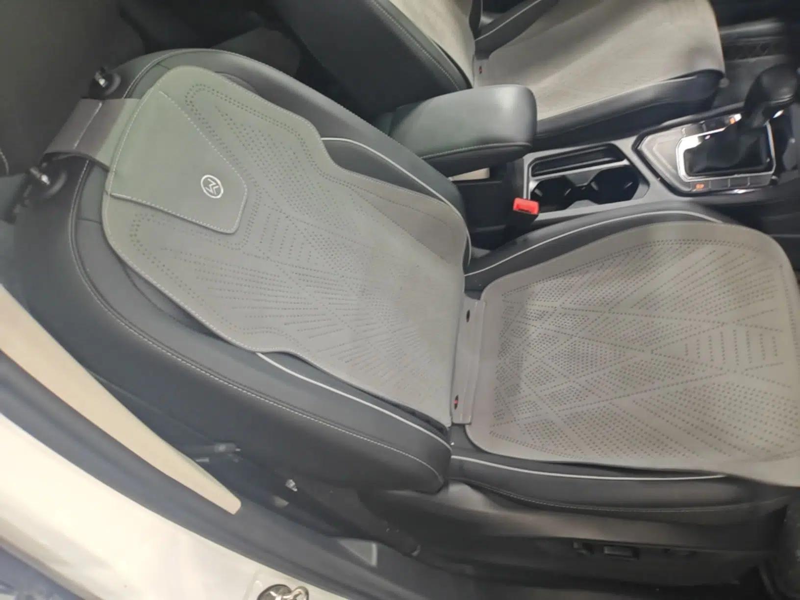 Volkswagen Tiguan L 2023 300TSI Automatic Two-Wheel Drive Smart Edition — миниатюра 19