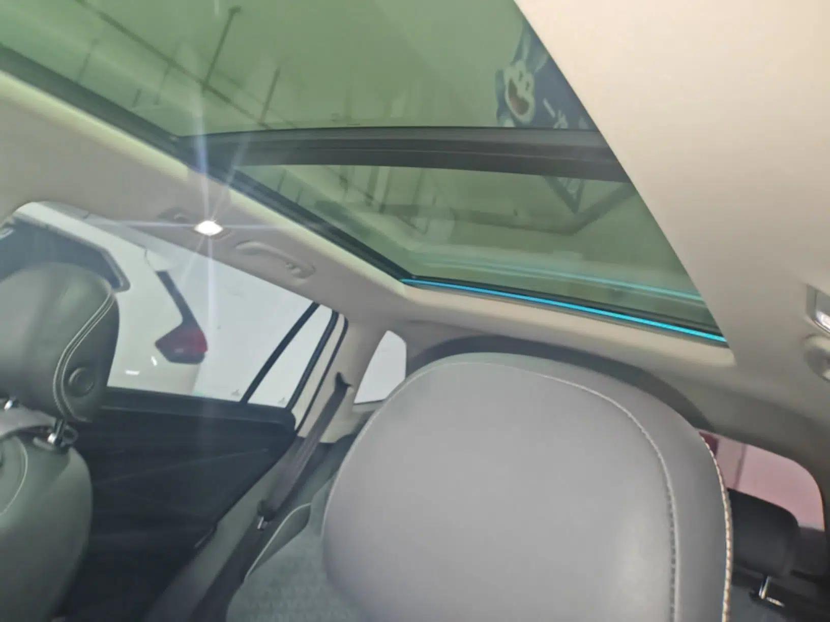 Volkswagen Tiguan L 2023 300TSI Automatic Two-Wheel Drive Smart Edition — миниатюра 21