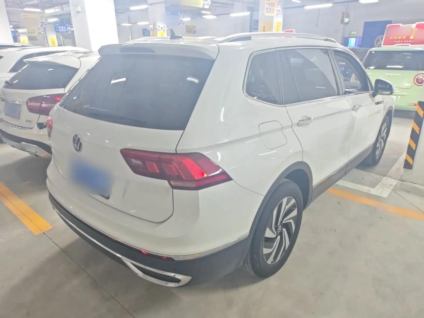 Volkswagen Tiguan L 2023 300TSI Automatic Two-Wheel Drive Smart Edition — миниатюра 6